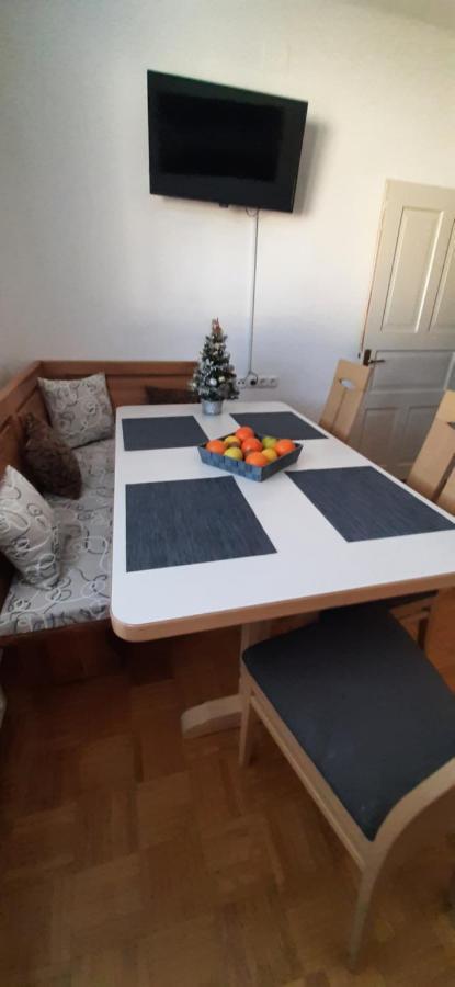 Apartma Dana-brinjtesa Jesenice